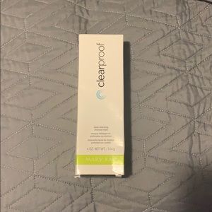 Oil-free acne-prone skin